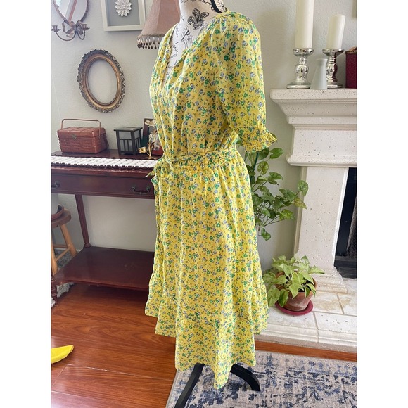 Talbots Dress Size S Yellow Smocked Voile Floral Fit & Flare Belted Romantic - Picture 5 of 15
